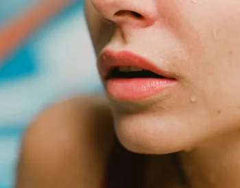 prendre soin de ses lèvres est essentiel dans sa routine quotidienne